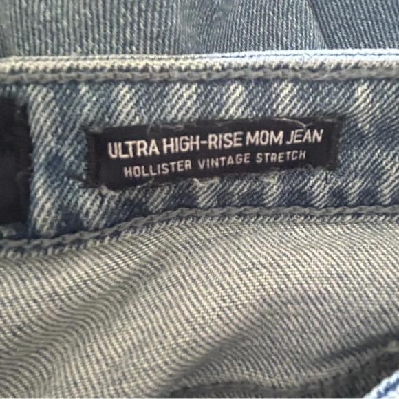 Hollister Medium Wash Distressed Ankle Mom Jean size 9R/ 29 - Picture 5 of 6